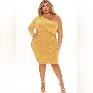 FASHION NOVA: Evening Dinner Midi dress Mustard